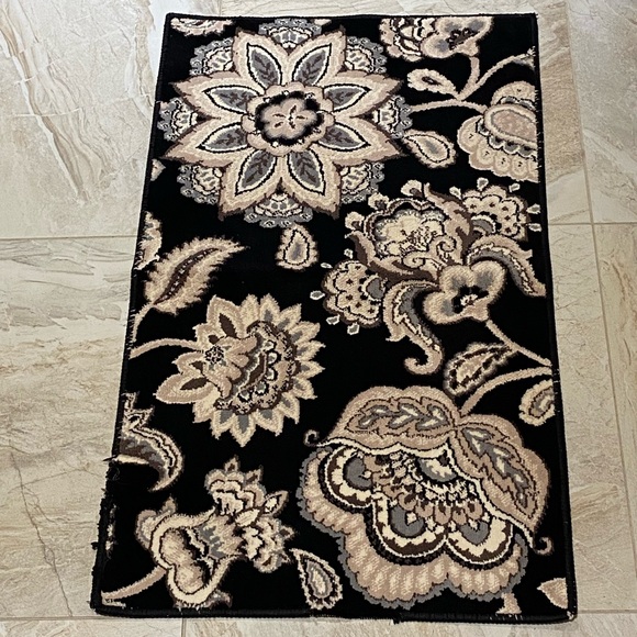 Lahome floral washable living room area rug - Picture 1 of 1